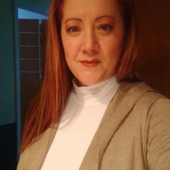 Meet your Posher, Teresa - Picture 1 of 2